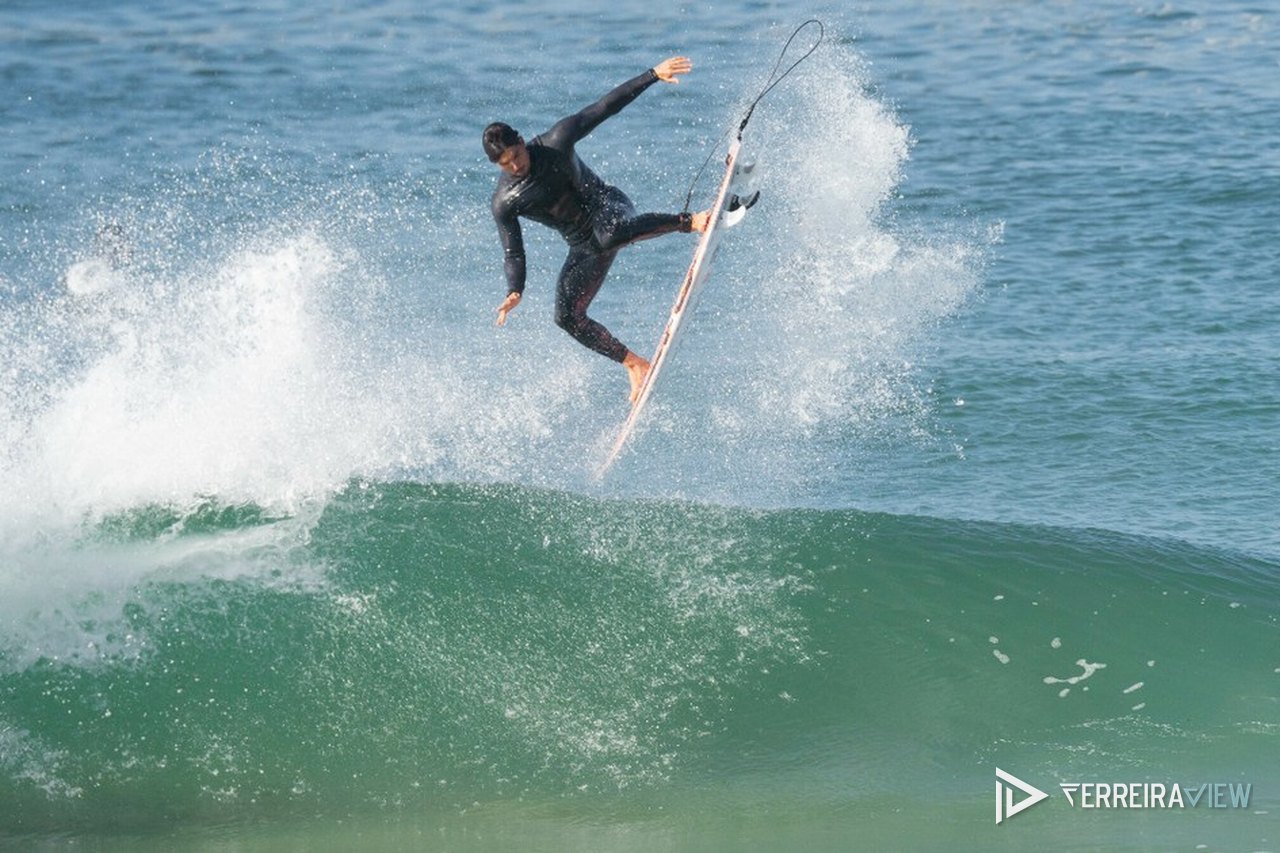 Fotos de surf em Supertubos · 23 de outubro de 2026